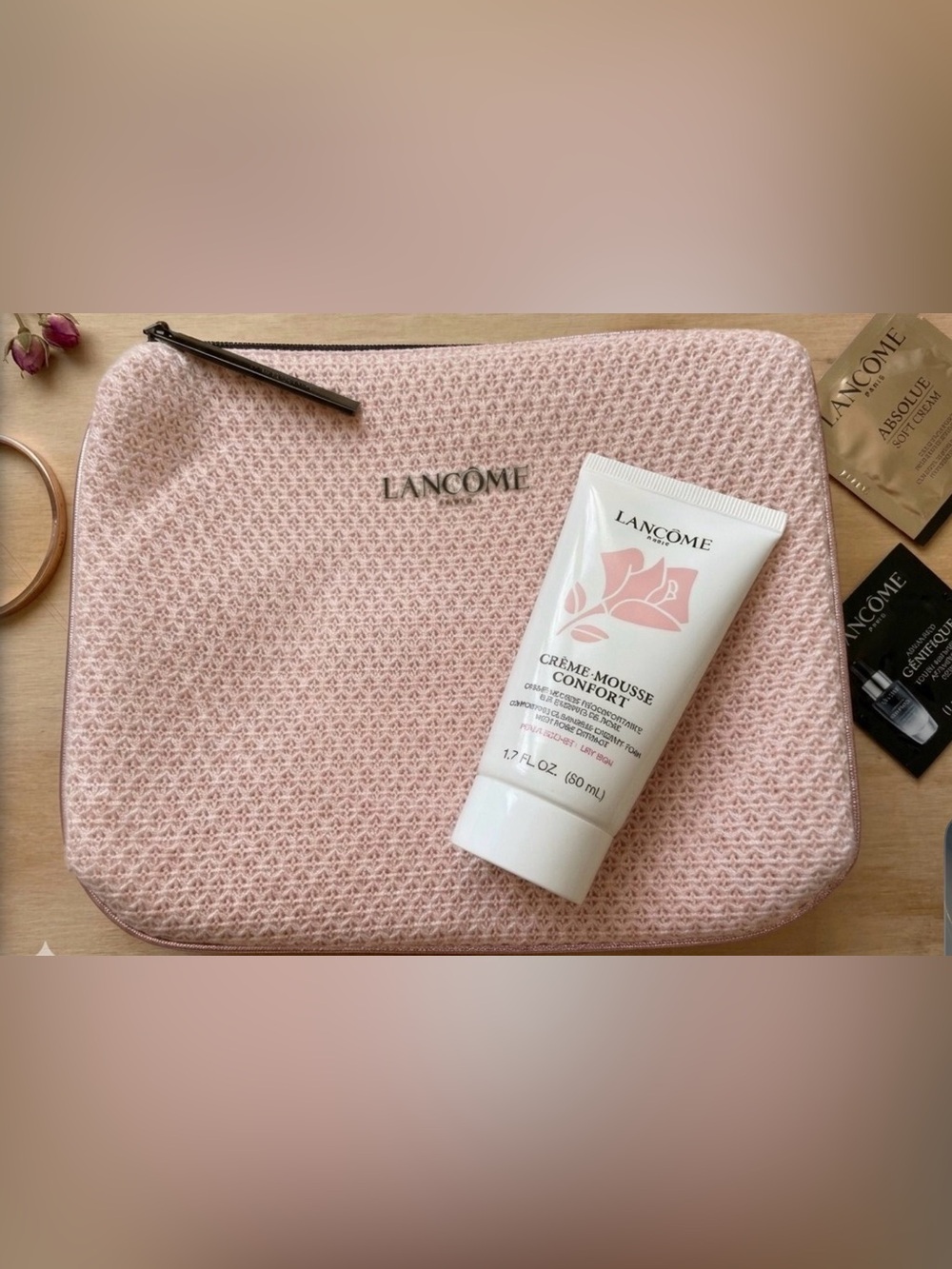 Lancôme Crème-Mousse Confort (1.7 oz / 50ml) Travel Cleanser and Makeup Bag Set